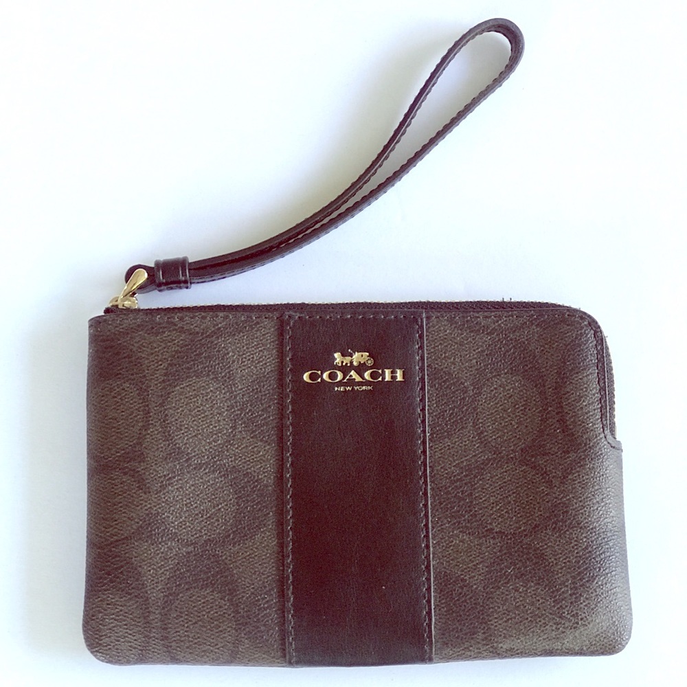 *BRAND NEW* Coach wristlet